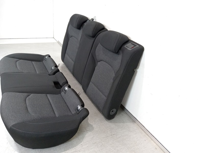 Recambio de asientos traseros para hyundai i30 (pde, pd, pden) 1.5 referencia OEM IAM 89150G4000  