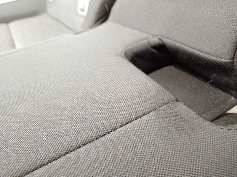 Recambio de asientos traseros para hyundai i30 (pde, pd, pden) 1.5 referencia OEM IAM 89150G4000  