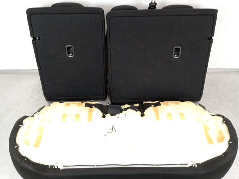 Recambio de asientos traseros para hyundai i30 (pde, pd, pden) 1.5 referencia OEM IAM 89150G4000  