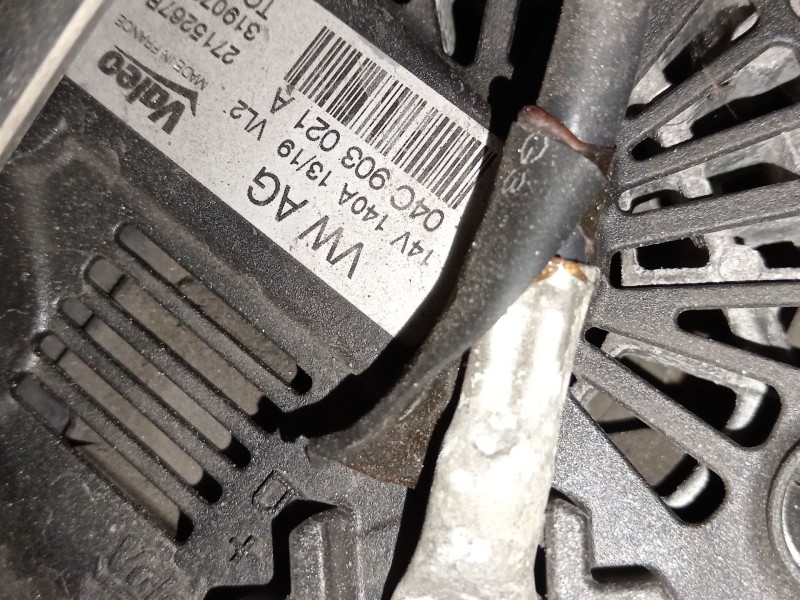 Recambio de alternador para seat leon st (5f8) 1.5 tsi referencia OEM IAM 04C903021A  