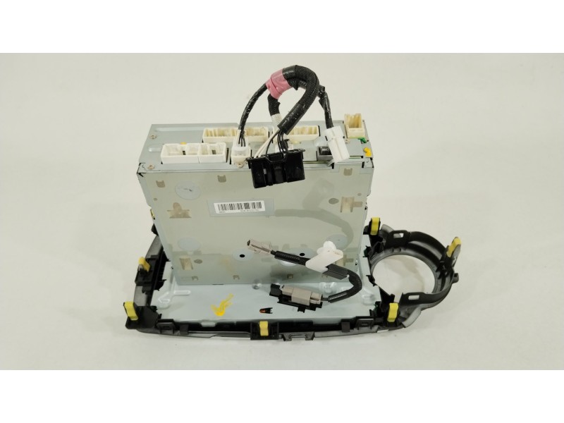 Recambio de sistema navegacion gps para toyota yaris (_p13_) 1.5 hybrid (nhp130_) referencia OEM IAM 861400D440  