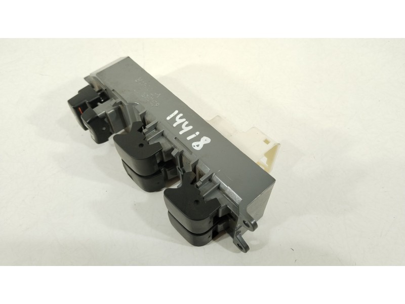 Recambio de mando elevalunas delantero izquierdo para toyota yaris (_p13_) 1.5 hybrid (nhp130_) referencia OEM IAM 8482002320 08