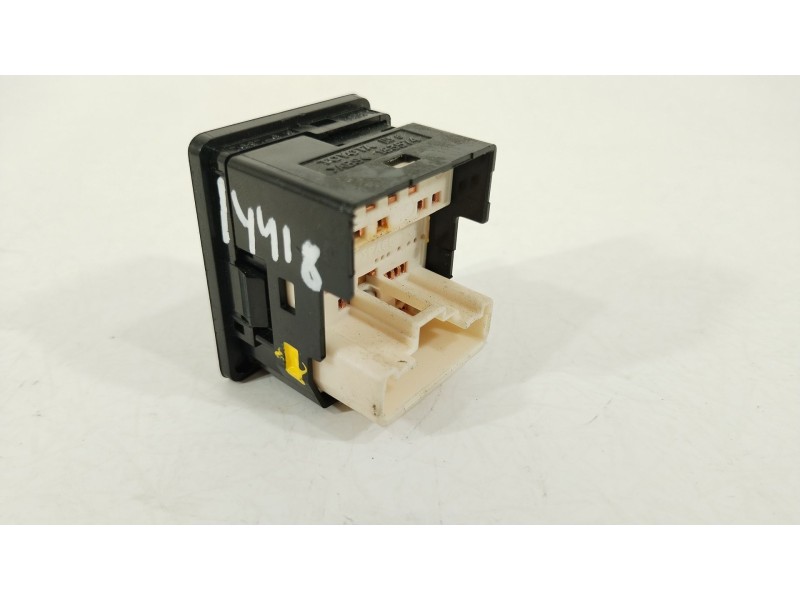 Recambio de mando retrovisor para toyota yaris (_p13_) 1.5 hybrid (nhp130_) referencia OEM IAM 8487202050  