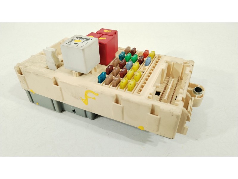 Recambio de caja reles / fusibles para fiat bravo ii (198_) 1.9 d multijet (198axb1a) referencia OEM IAM 51786513  