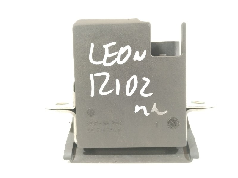 Recambio de cerradura maletero / porton para seat leon sc (5f5) style referencia OEM IAM 5F4827505D  