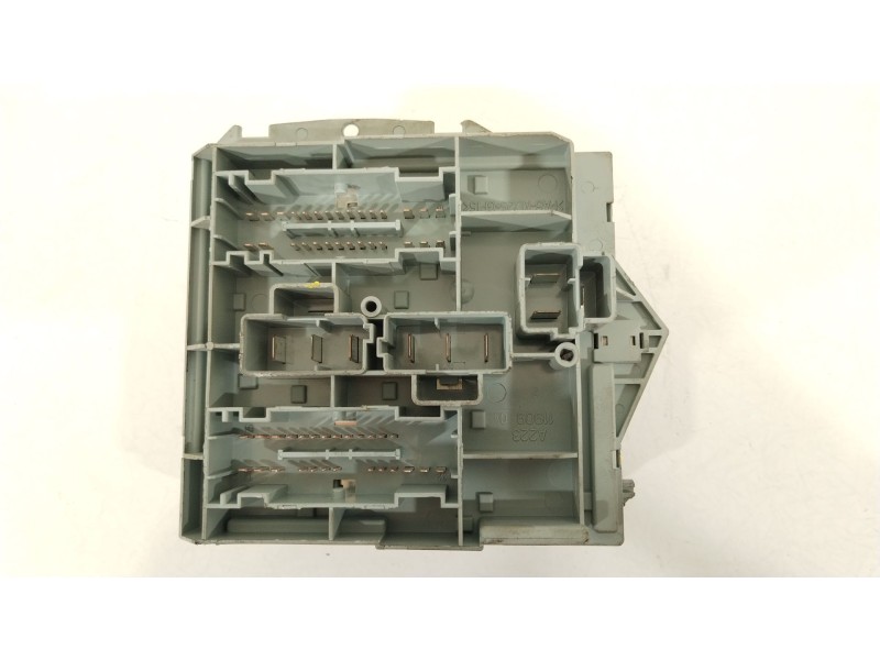 Recambio de caja reles / fusibles para fiat bravo ii (198_) 1.9 d multijet (198axb1a) referencia OEM IAM 51775688  