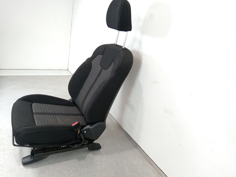 Recambio de asiento delantero derecho para kia sorento () referencia OEM IAM 88400P2120MQV 88600P4AH0 88200P2020MQV