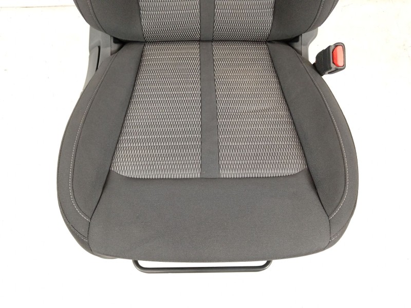 Recambio de asiento delantero derecho para kia sorento () referencia OEM IAM 88400P2120MQV 88600P4AH0 88200P2020MQV