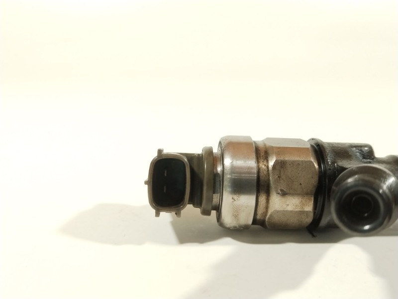 Recambio de inyector para toyota rav 4 iii (_a3_) 2.2 d 4wd (ala30_) referencia OEM IAM 236700R020  