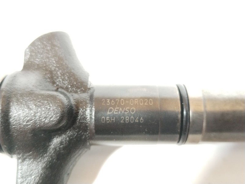 Recambio de inyector para toyota rav 4 iii (_a3_) 2.2 d 4wd (ala30_) referencia OEM IAM 236700R020  