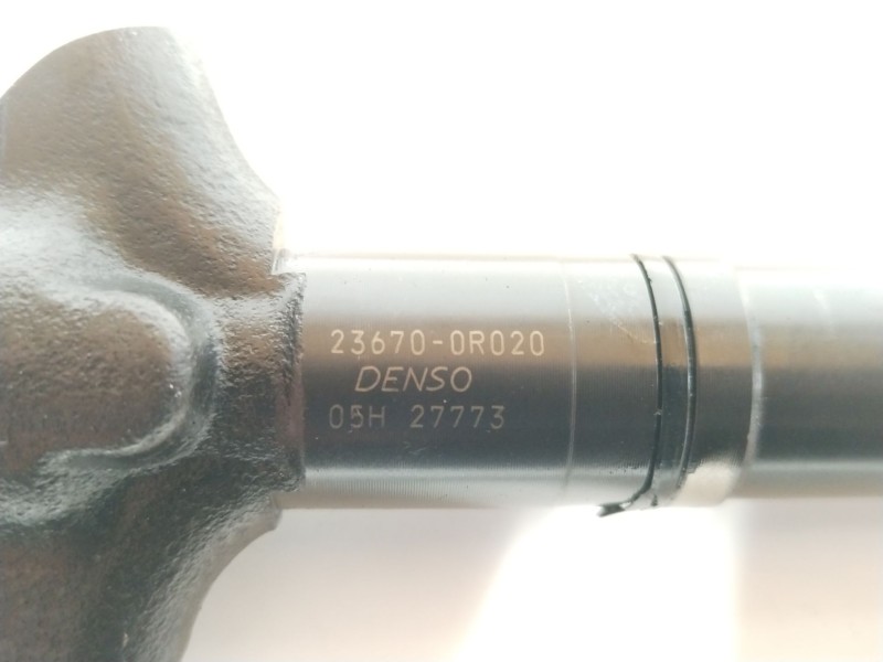 Recambio de inyector para toyota rav 4 iii (_a3_) 2.2 d 4wd (ala30_) referencia OEM IAM 236700R020  