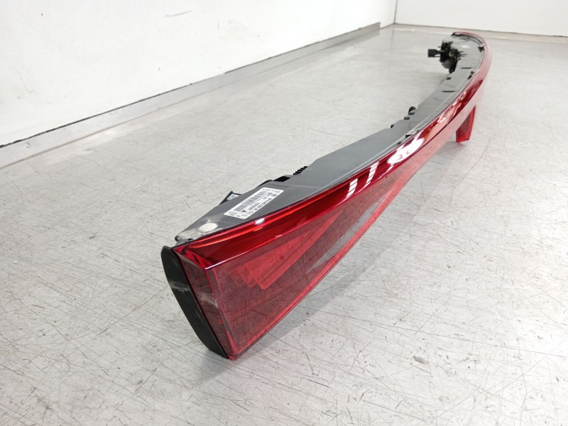 Recambio de piloto trasero central para cupra leon (kl1, ku1, kug) 2.0 tsi referencia OEM IAM 5FA945307M LC53539 