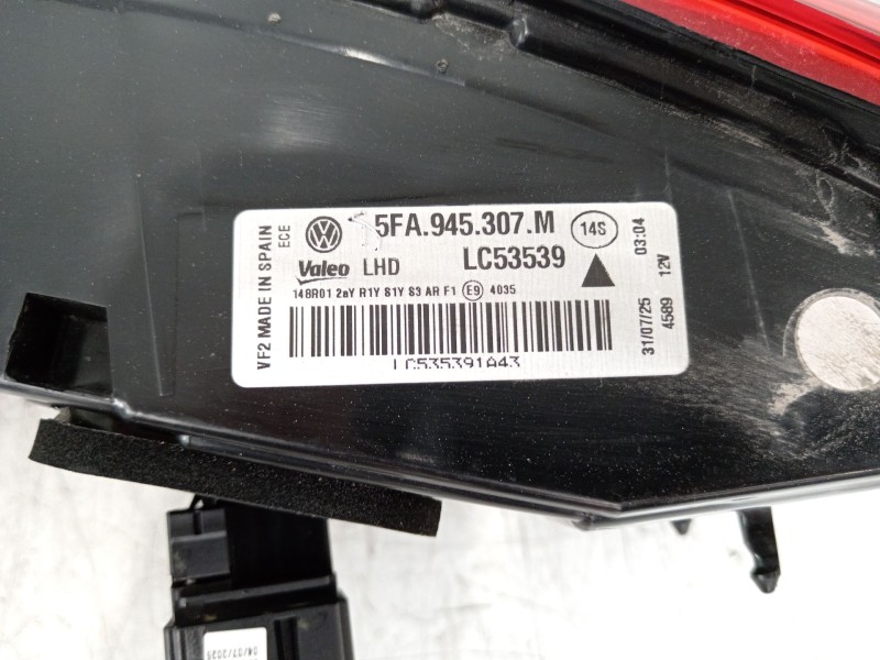 Recambio de piloto trasero central para cupra leon (kl1, ku1, kug) 2.0 tsi referencia OEM IAM 5FA945307M LC53539 