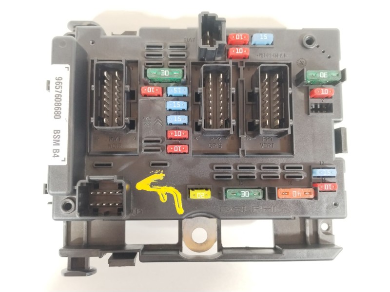 Recambio de caja reles / fusibles para peugeot 307 (3a/c) 1.6 16v referencia OEM IAM 9657608680 BSMB4 51169386