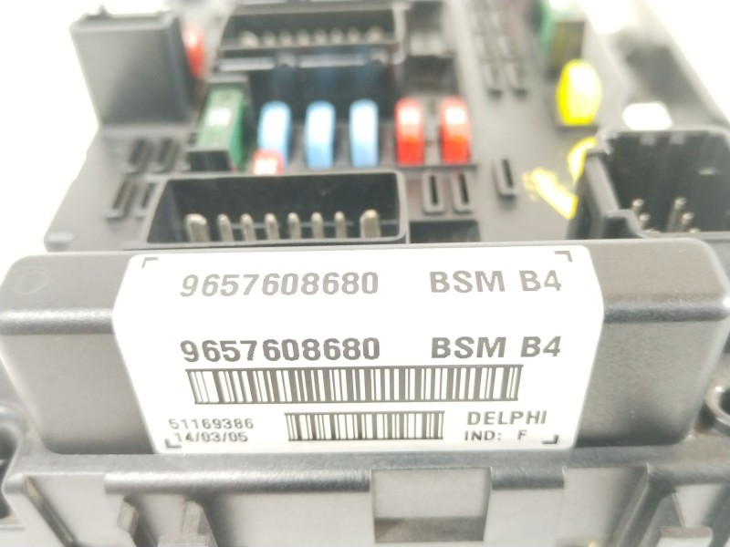 Recambio de caja reles / fusibles para peugeot 307 (3a/c) 1.6 16v referencia OEM IAM 9657608680 BSMB4 51169386