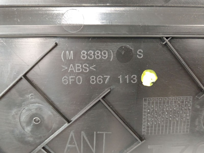 Recambio de guarnecido puerta delantera izquierda para seat ibiza (kj1) fr ib referencia OEM IAM 6F0867113  