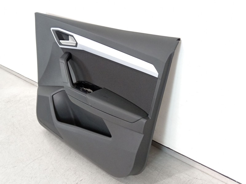 Recambio de guarnecido puerta delantera derecha para seat ibiza (kj1) fr ib referencia OEM IAM 6F0868080  
