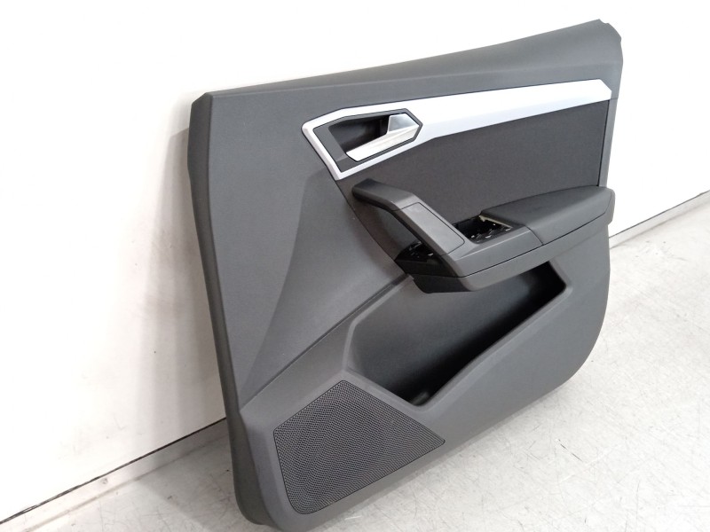 Recambio de guarnecido puerta delantera derecha para seat ibiza (kj1) fr ib referencia OEM IAM 6F0868080  