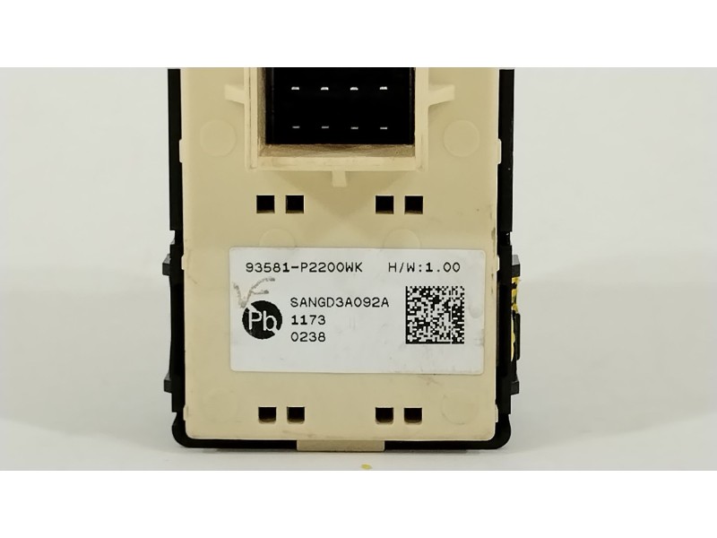 Recambio de mando elevalunas trasero izquierdo para kia sorento () referencia OEM IAM 93581P2200WK  
