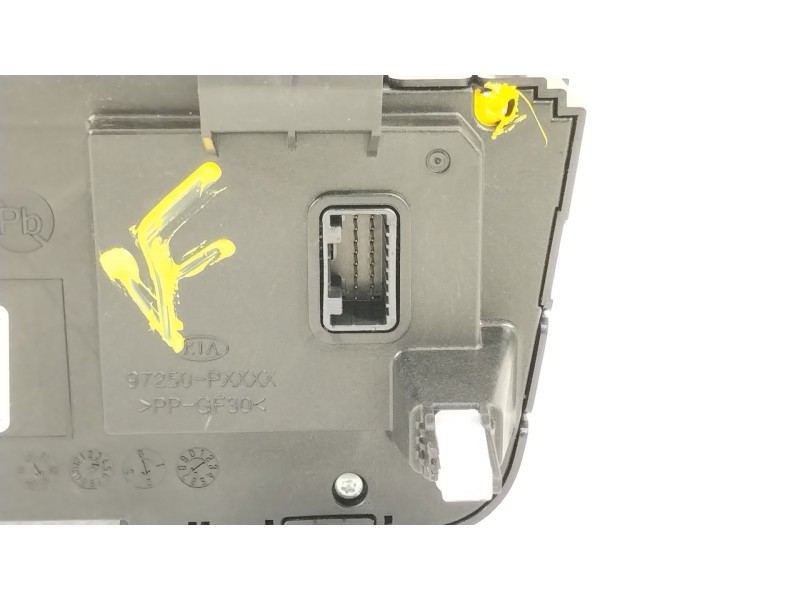 Recambio de mando climatizador para kia sorento () referencia OEM IAM 97250P4230FHL  