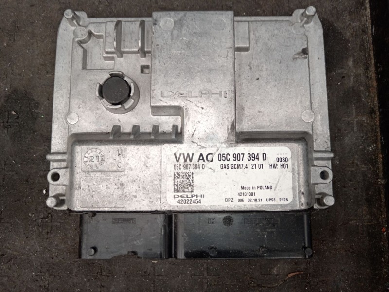Recambio de centralita motor uce para seat ibiza v (kj1, kjg) 1.0 tsi referencia OEM IAM 05C907394D  