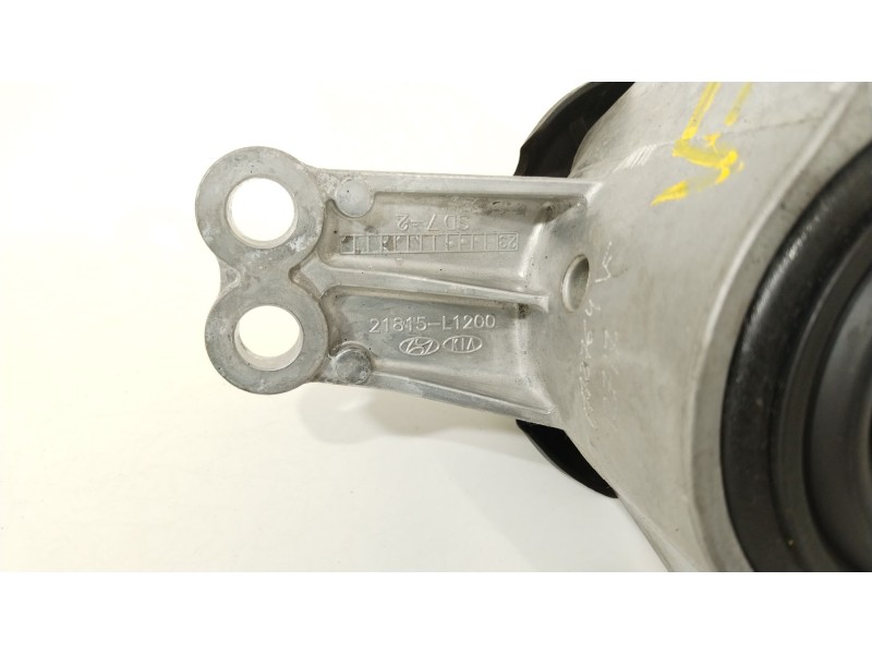 Recambio de soporte motor derecho para kia sorento () referencia OEM IAM 21810P2650 2305111004 21815L1200