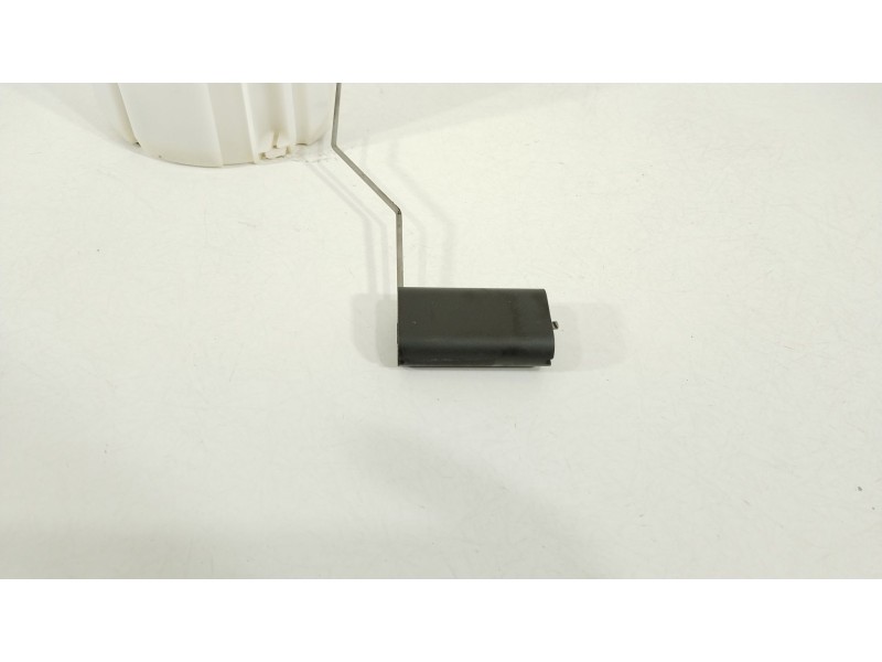 Recambio de bomba combustible para kia sorento () referencia OEM IAM 31110P4200 1000M36440 
