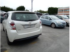toyota verso (_r2_) del año 2013