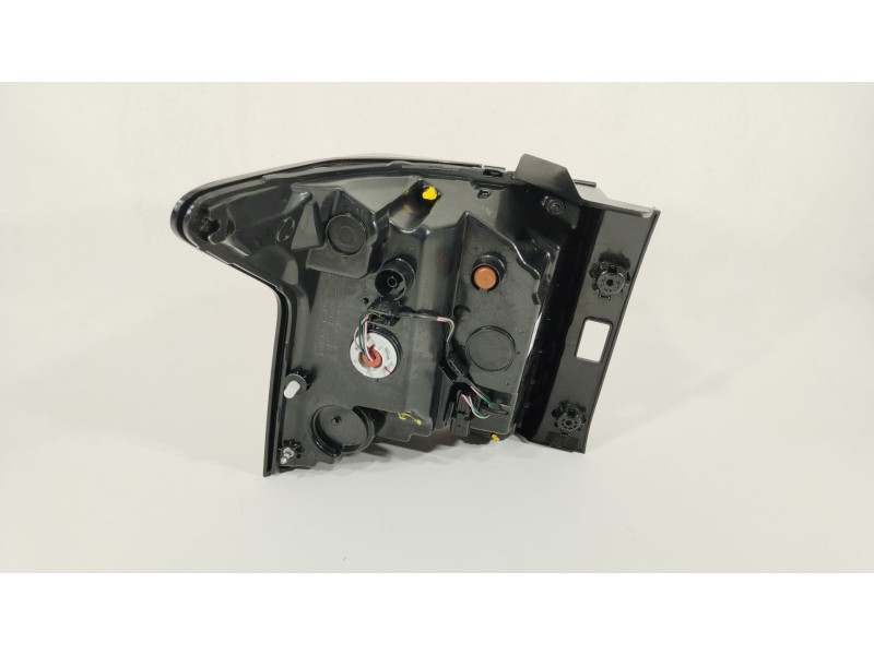 Recambio de piloto trasero derecho para kia sorento () referencia OEM IAM 92402P2100B4U 92420P2100 