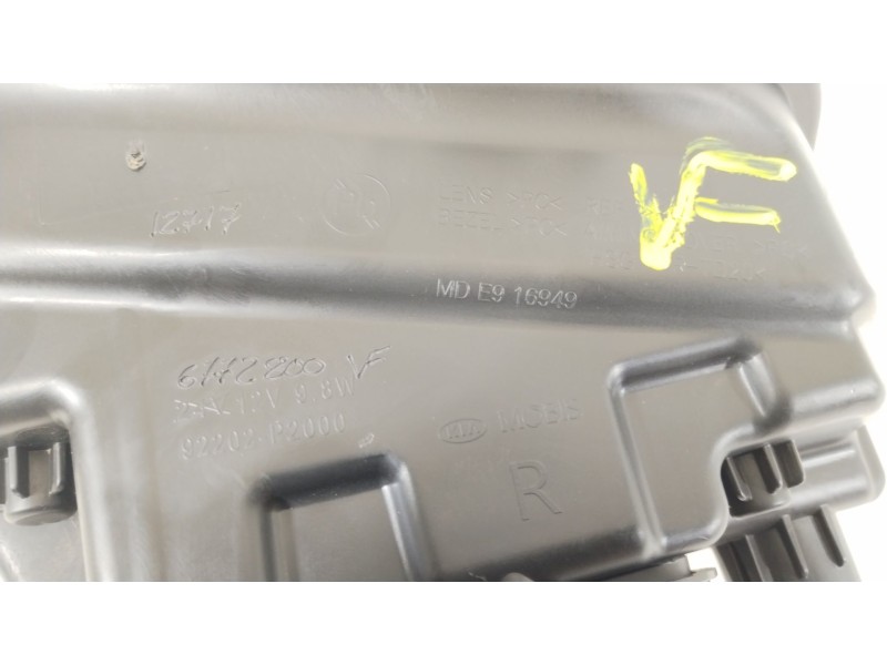 Recambio de faro antiniebla derecho para kia sorento () referencia OEM IAM 92202P2000  
