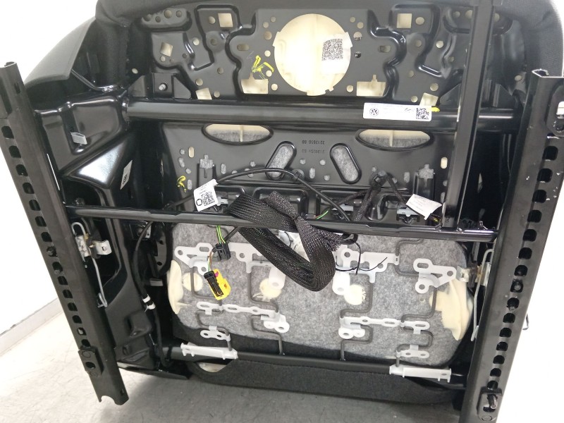 Recambio de asiento delantero derecho para seat arona (kj7, kjp) 1.0 tgi referencia OEM IAM 2Q4881106M  