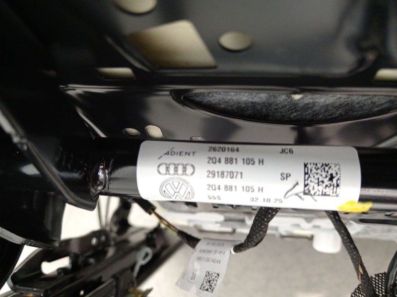 Recambio de asiento delantero izquierdo para seat arona (kj7, kjp) 1.0 tgi referencia OEM IAM 2Q4881105H  