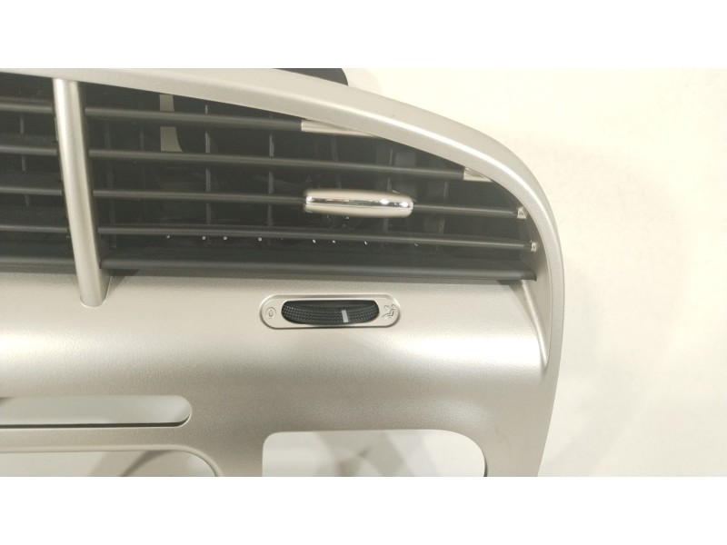 Recambio de rejilla aireadora para seat altea (5p1) 2.0 tdi 16v referencia OEM IAM 5P1819110J  
