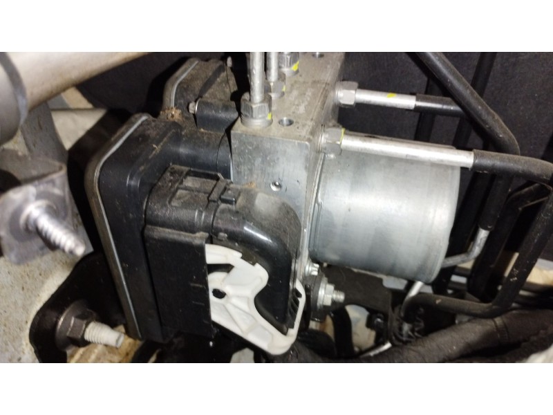 Recambio de abs para renault clio v (b7_) 1.3 tce 130 (b7mf) referencia OEM IAM 476607421R 970112 