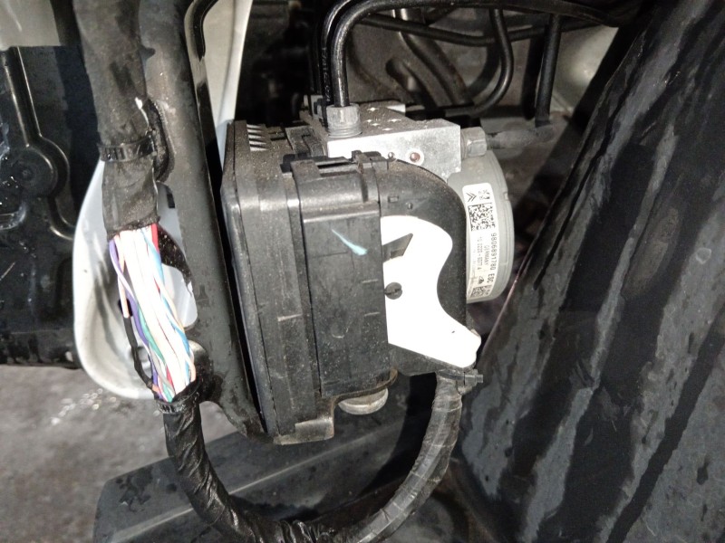 Recambio de abs para peugeot 208 i (ca_, cc_) 1.2 vti 82 referencia OEM IAM 9806891780 10022003774 