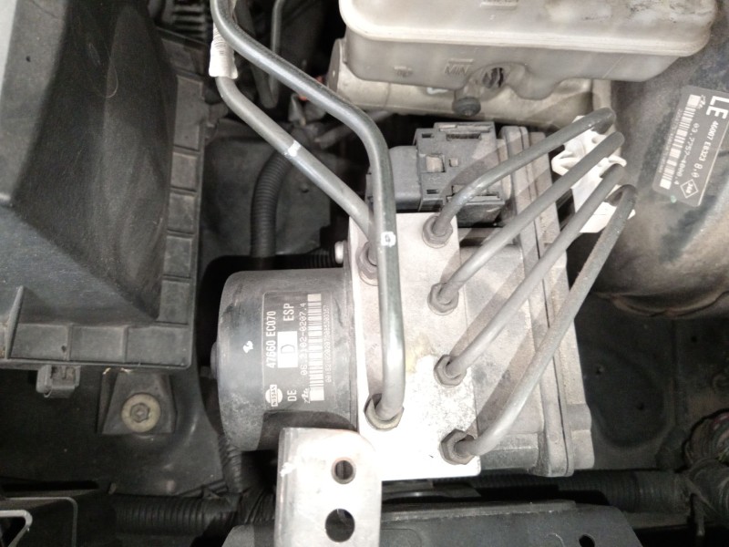 Recambio de abs para nissan pathfinder iii (r51) 2.5 dci 4wd referencia OEM IAM 47660EC070 06210202074 