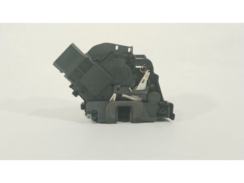 Recambio de cerradura puerta delantera derecha para ford mondeo iv (ba7) 2.0 referencia OEM IAM 6M2AR21812AB  