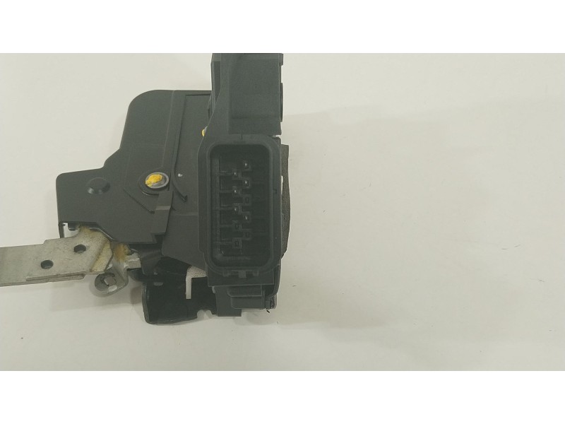Recambio de cerradura puerta delantera derecha para ford mondeo iv (ba7) 2.0 referencia OEM IAM 6M2AR21812AB  