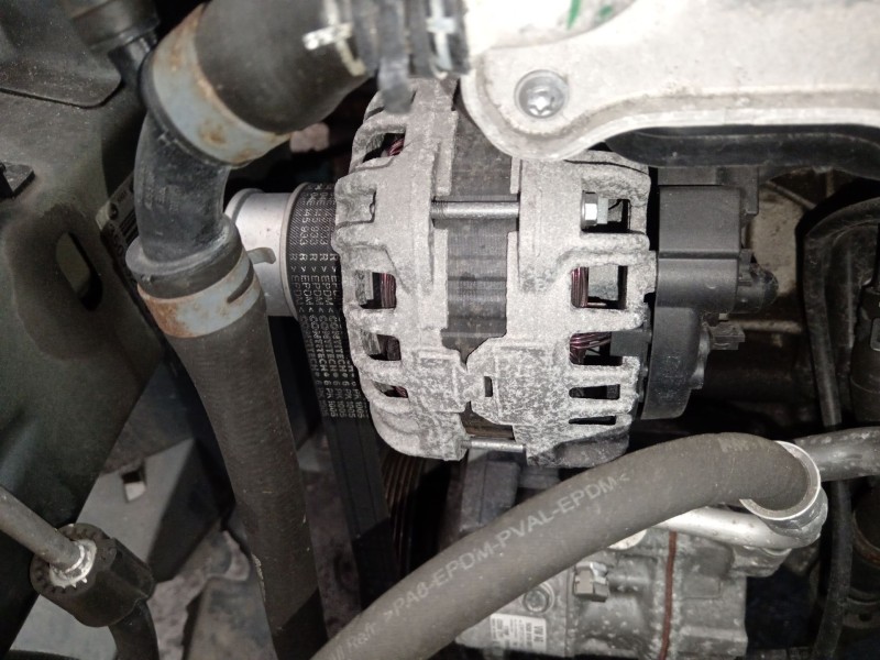 Recambio de alternador para seat leon (5f1) 1.2 tsi referencia OEM IAM 04E903015A  