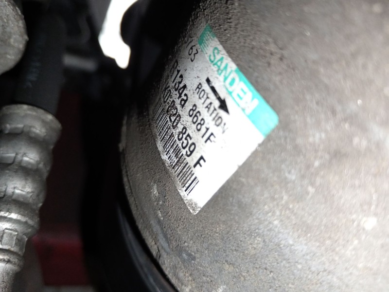 Recambio de compresor aire acondicionado para audi a3 (8p1) 2.0 tdi 16v referencia OEM IAM 1K0820859F  