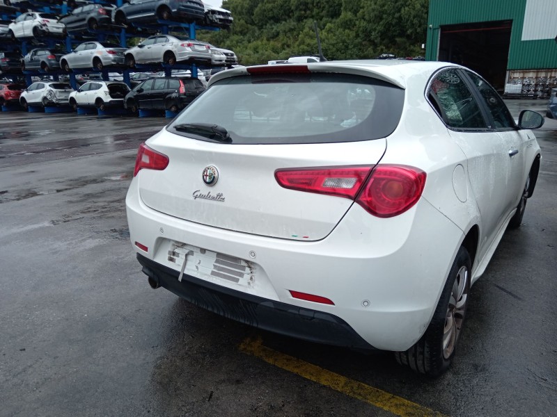 alfa romeo giulietta (940_) del año 2012