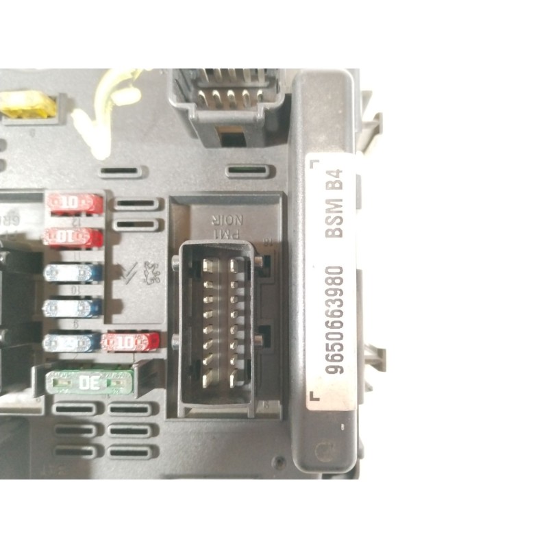 Recambio de caja reles / fusibles para peugeot 307 cc (3b) 2.0 16v referencia OEM IAM 9650663980 BSMB4 33779804