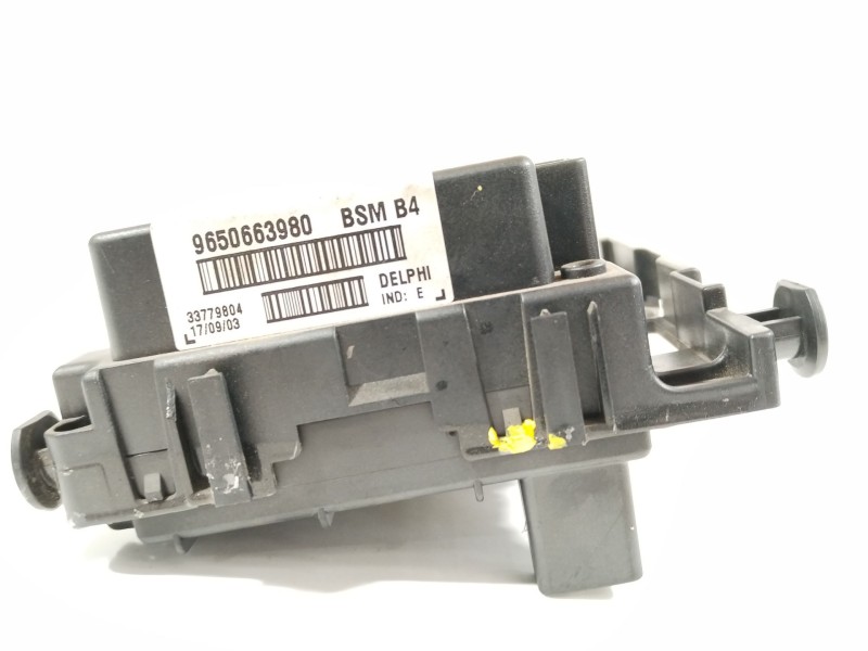 Recambio de caja reles / fusibles para peugeot 307 cc (3b) 2.0 16v referencia OEM IAM 9650663980 BSMB4 33779804