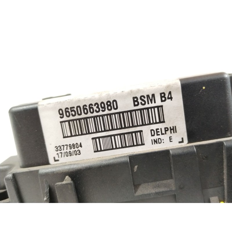 Recambio de caja reles / fusibles para peugeot 307 cc (3b) 2.0 16v referencia OEM IAM 9650663980 BSMB4 33779804