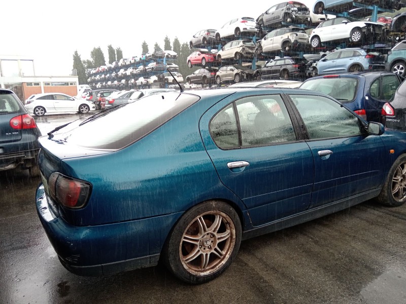 nissan primera hatchback (p11) del año 2000