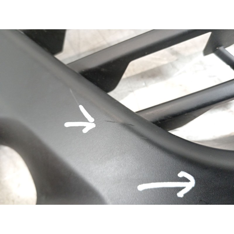 Recambio de rejilla paragolpes derecha para peugeot traveller autobús (v_) 2.0 bluehdi 145 referencia OEM IAM 9811713877 1594081