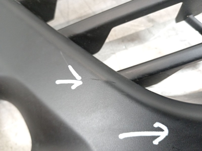 Recambio de rejilla paragolpes derecha para peugeot traveller autobús (v_) 2.0 bluehdi 145 referencia OEM IAM 9811713877 1594081