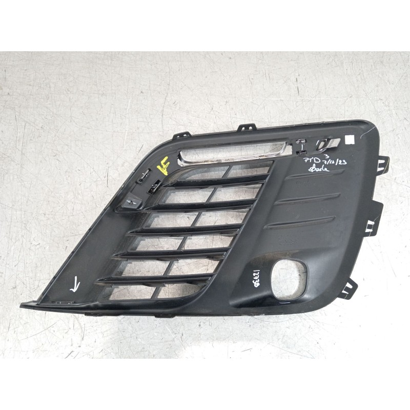 Recambio de rejilla paragolpes derecha para peugeot traveller autobús (v_) 2.0 bluehdi 145 referencia OEM IAM 9811713877 1594081