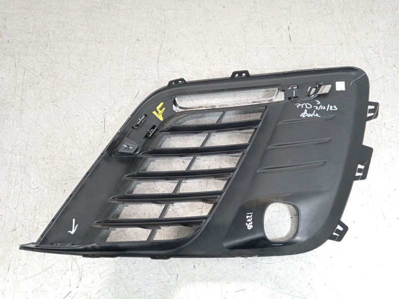 Recambio de rejilla paragolpes derecha para peugeot traveller autobús (v_) 2.0 bluehdi 145 referencia OEM IAM 9811713877 1594081