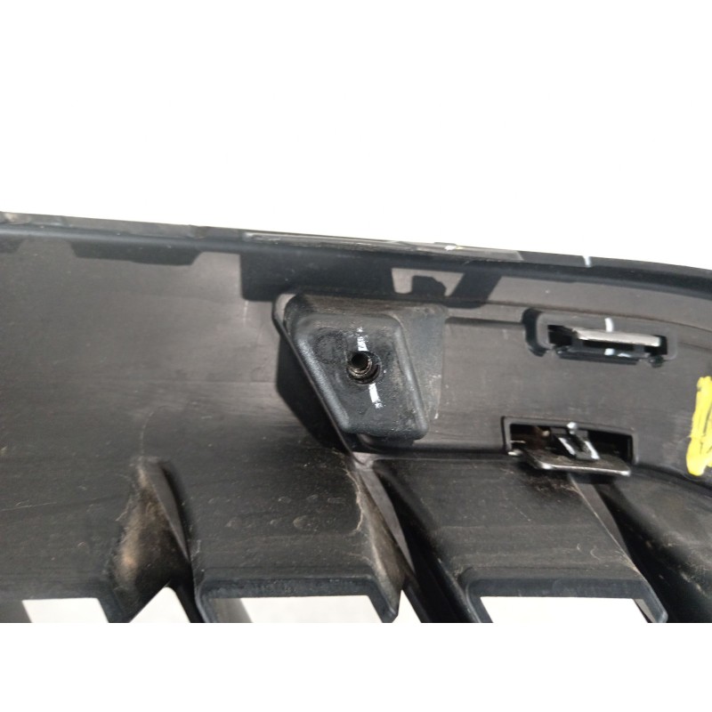 Recambio de rejilla paragolpes derecha para peugeot traveller autobús (v_) 2.0 bluehdi 145 referencia OEM IAM 9811713877 1594081
